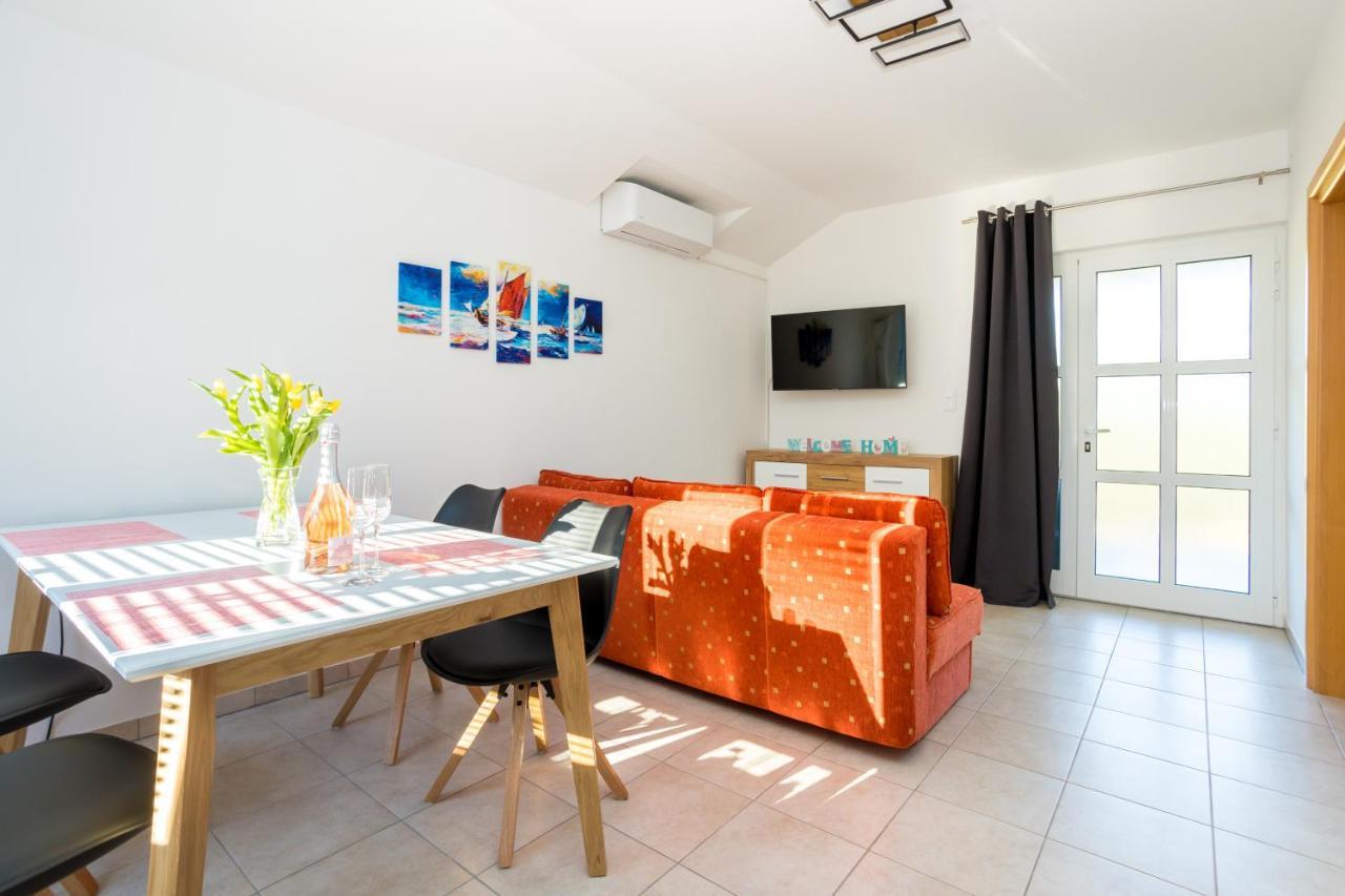Apartments Sara Milohnici Luaran gambar