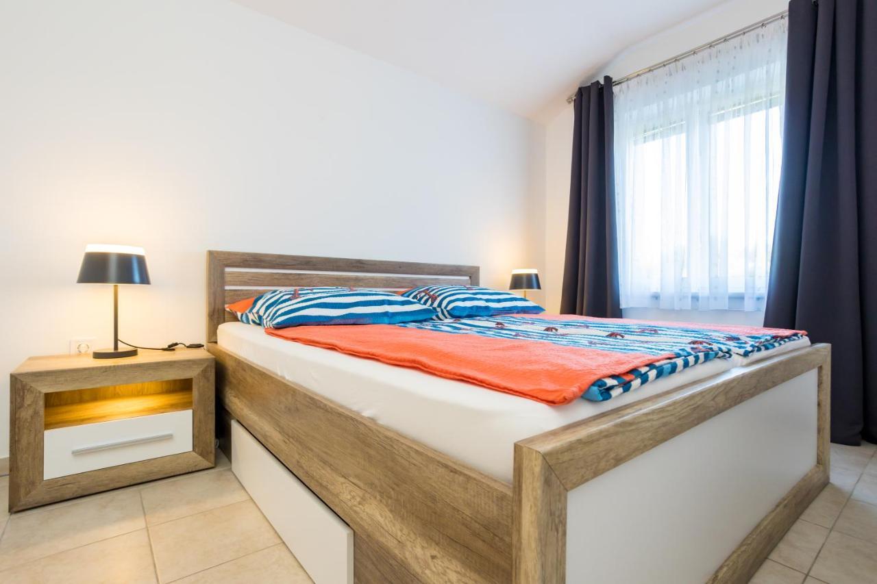 Apartments Sara Milohnici Luaran gambar